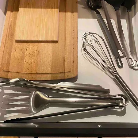 Hotel Luxury Penthouse Jacuzzi, Pool Table, Bbq & Desks