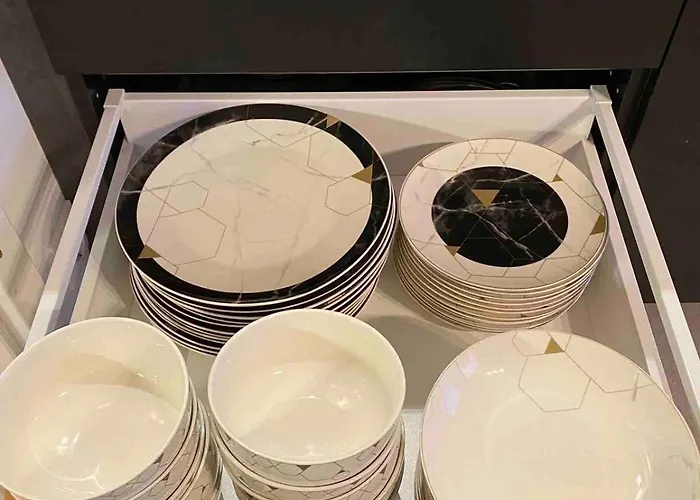 Luxury Penthouse Jacuzzi, Pool Table, Bbq & Desks Berlino