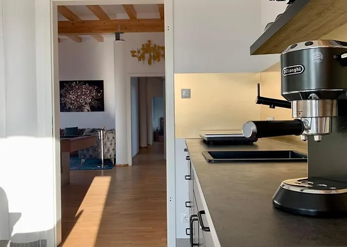 Hotel Luxury Penthouse Jacuzzi, Pool Table, Bbq & Desks *