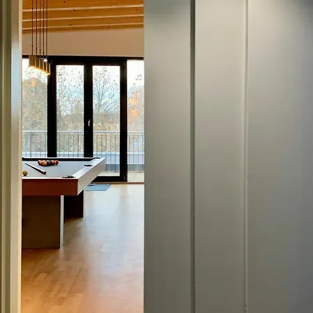 מלון Luxury Penthouse Jacuzzi, Pool Table, Bbq & Desks ברלין