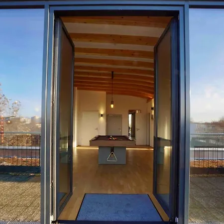 Luxury Penthouse Jacuzzi, Pool Table, Bbq & Desks מלון ברלין