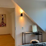 Luxury Penthouse Jacuzzi, Pool Table, Bbq & Desks Berlino