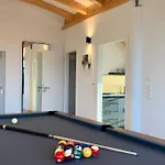 Luxury Penthouse Jacuzzi, Pool Table, Bbq & Desks Hotel