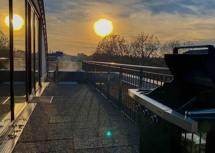 Luxury Penthouse Jacuzzi, Pool Table, Bbq & Desks Hotel Berlin