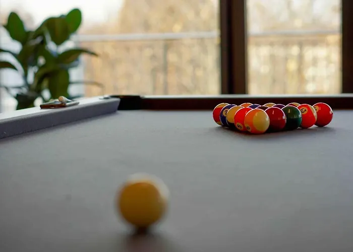 Luxury Penthouse Jacuzzi, Pool Table, Bbq & Desks Hotel